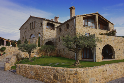 Indivision (article) WEBP l500px Image d'une belle villa représentant ici l'indivision et l'indemnisation de l'indivisaire