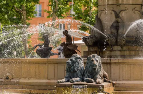 Image d'une fontaine de la ville pour imager la postulation à la cour d'appel d'Aix-en-Provence